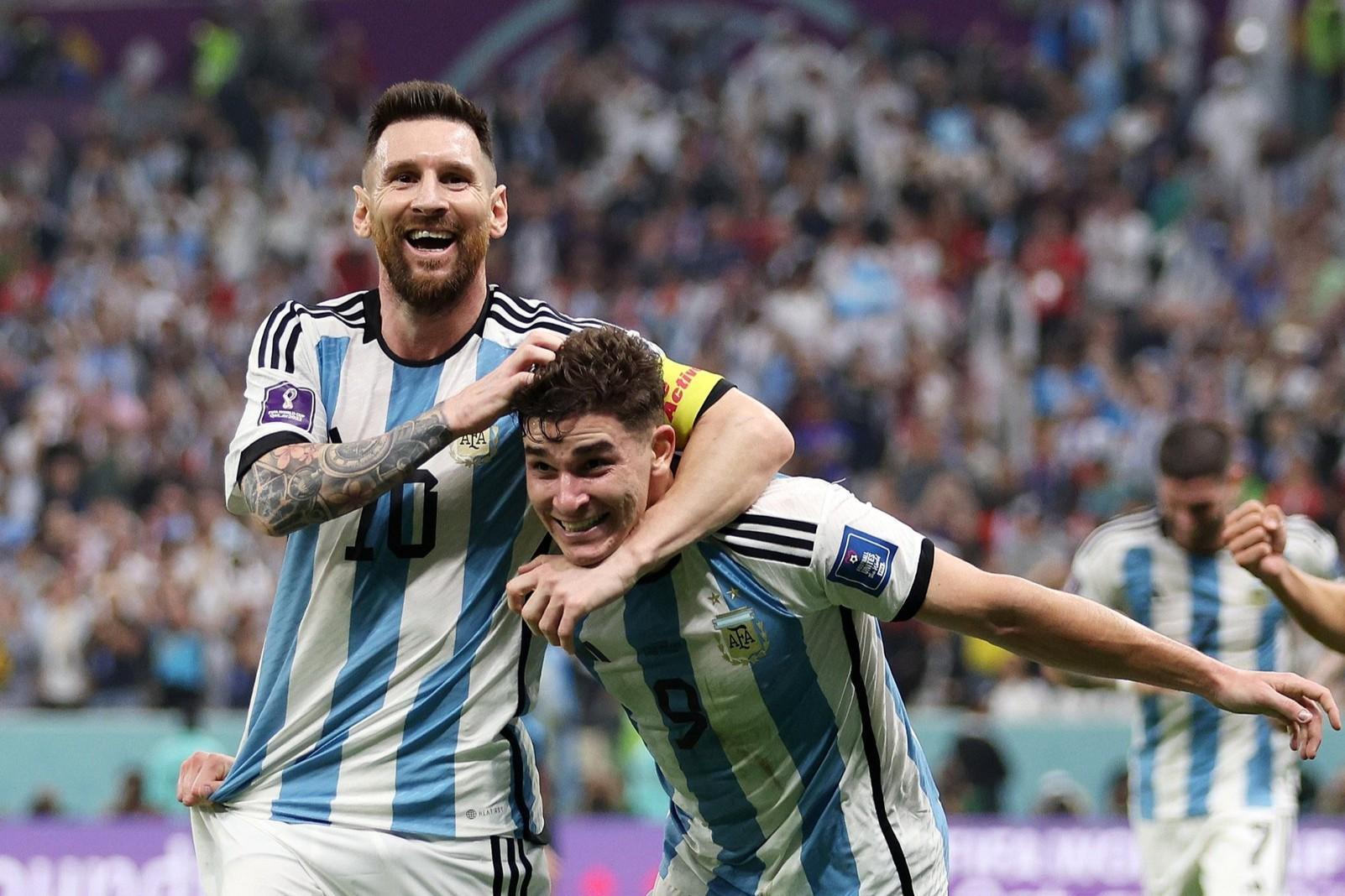 KOK体育-跟队：梅西、小蜘蛛、阿尔马达将搭档首发锋线出战委内瑞拉