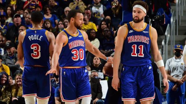 1649320286232060090.jpg steph-curry-klay-thompson-warriors-Getty.jpg