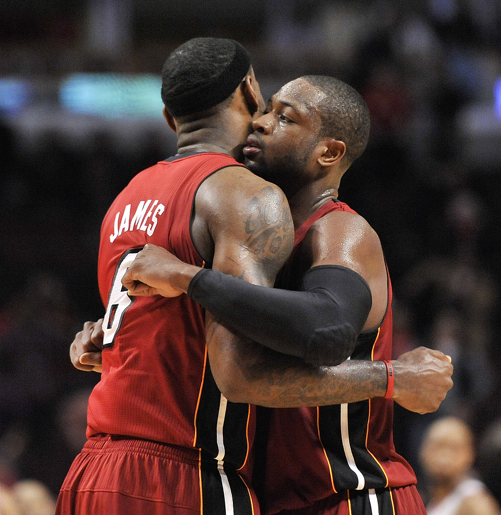 KOK真人-夸梅:韦德亲口说自己督促詹姆斯 但没人敢说自己督促乔丹&科比